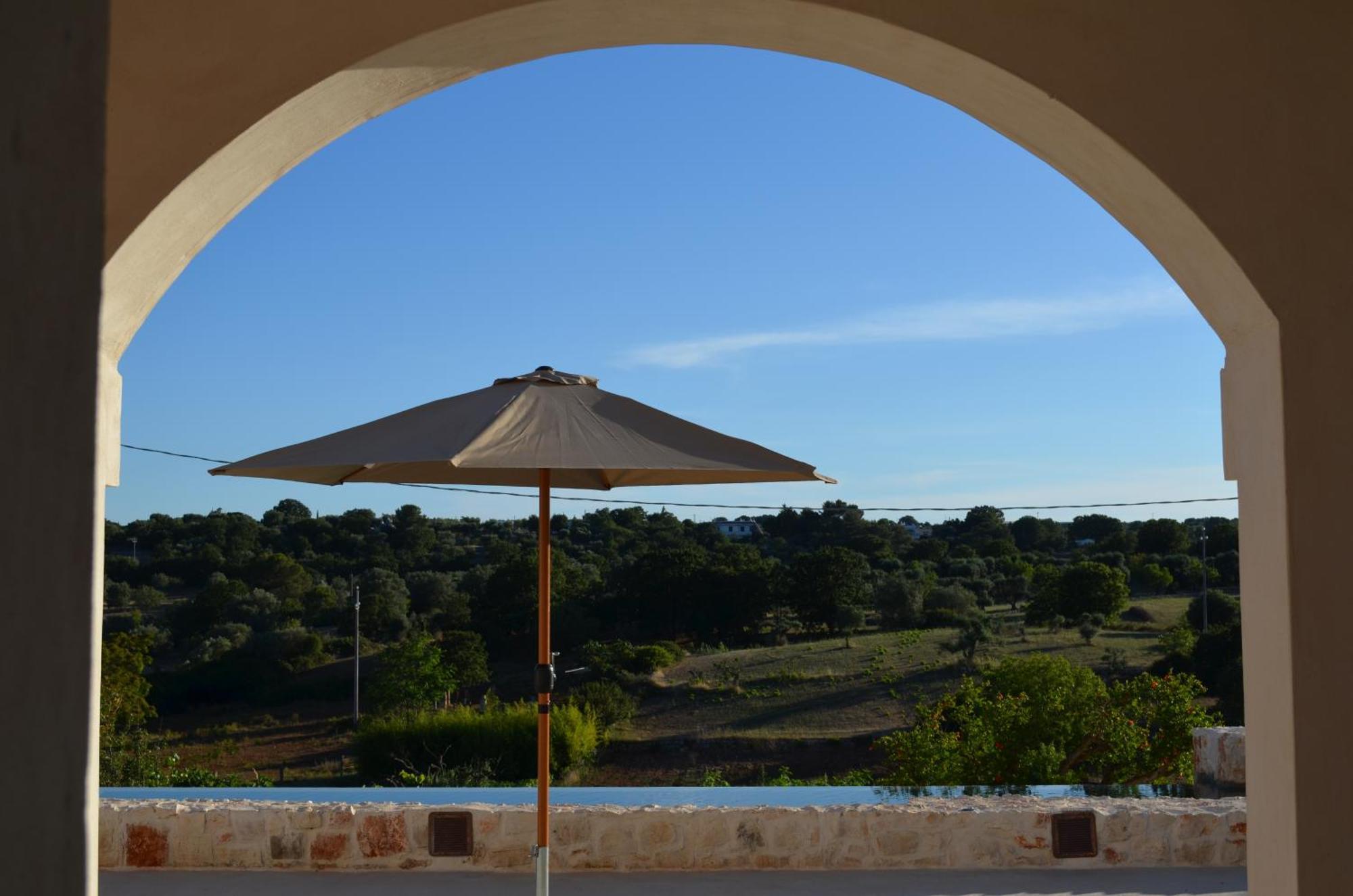 B&B Fuga Al Trullo Ostuni Εξωτερικό φωτογραφία